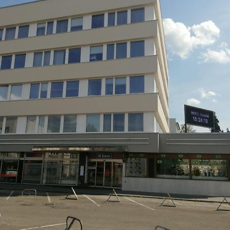 Hotel Ondras Zlín Екстериор снимка