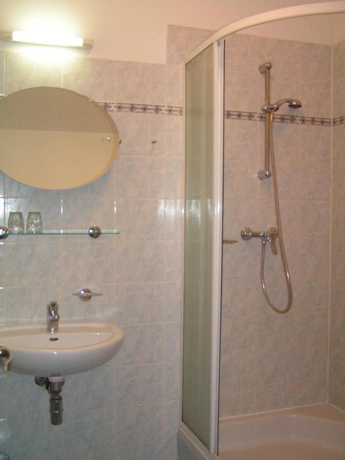 Hotel Ondras Zlín Екстериор снимка